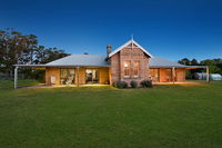 Book Canyonleigh Accommodation Vacations Yarra Valley Accommodation Yarra Valley Accommodation