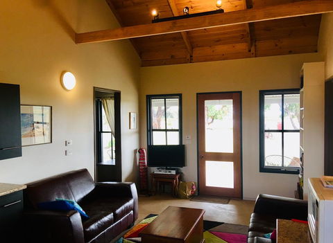 French Island Cottage - Yarra Valley Accommodation 3