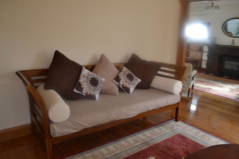 Hillside Cottage - Yarra Valley Accommodation 0