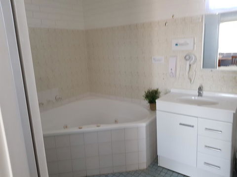 Jillaroo Motor Inn - Yarra Valley Accommodation 3
