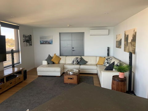 La Pacifique Apartments - Yarra Valley Accommodation 1
