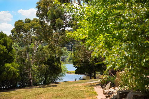 Lake Daylesford Lodge 3 - Yarra Valley Accommodation 3