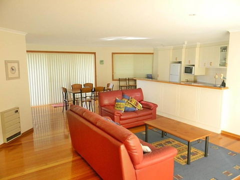 LAKESIDE2 - Yarra Valley Accommodation 2