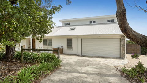 LANIKAI - MOUNT MARTHA - Yarra Valley Accommodation 3