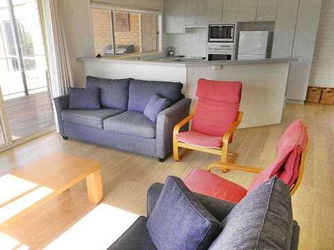 LIFE'S A BEACH - Yarra Valley Accommodation 1