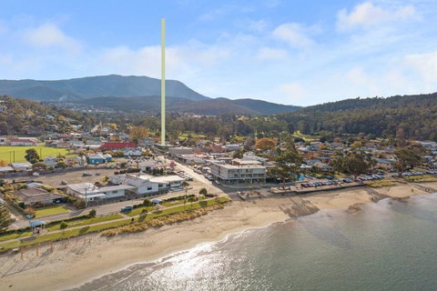 Luxurious Apartment, A Stones Throw From The Beach - Yarra Valley Accommodation 0