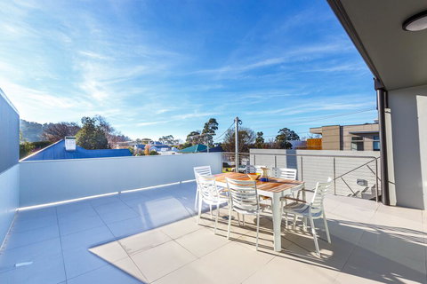 Luxurious Apartment, A Stones Throw From The Beach - Yarra Valley Accommodation 3