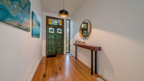 LUXURY BY THE SEA - CLOSE TO THE BEACH - Yarra Valley Accommodation 1