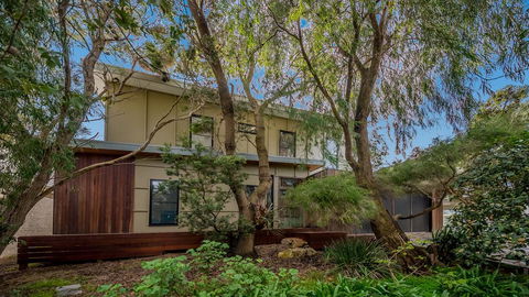 LUXURY BY THE SEA - CLOSE TO THE BEACH - Yarra Valley Accommodation 0