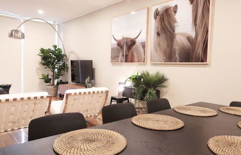 LUXURY Davcorp Executive Rentals - Free Wifi Wine Netflix And Parking In Brompton - Yarra Valley Accommodation 3