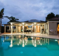Luxury Waterfront Home - Yarra Valley Accommodation