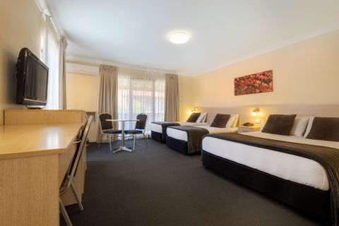 Maclin Lodge Motel - Yarra Valley Accommodation 1