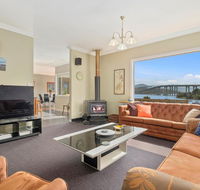 Manfield City Waterfront View Cottage - Yarra Valley Accommodation