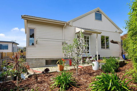 Manfield City Waterfront View Cottage - Yarra Valley Accommodation 2