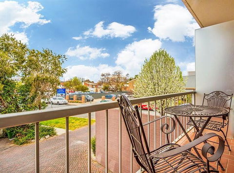 Mantra Pavilion Hotel Wagga - Yarra Valley Accommodation 1