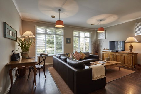 Mews Cottages - Yarra Valley Accommodation 2