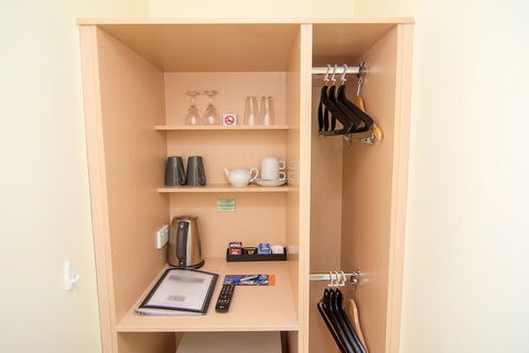 Miami Hotel Melbourne - Yarra Valley Accommodation 2