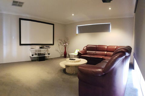 Rainbow Dream House - Yarra Valley Accommodation 22
