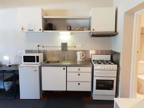 Stirling Apartments - Studio 1 - Yarra Valley Accommodation 1