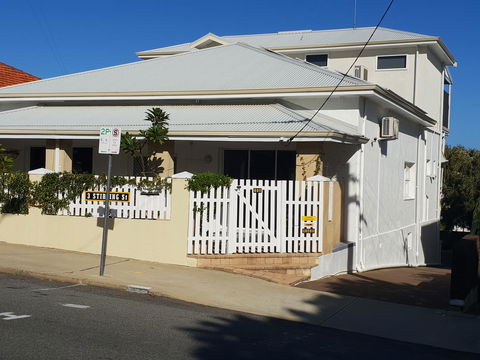 Stirling Apartments - Studio 1 - Yarra Valley Accommodation 2