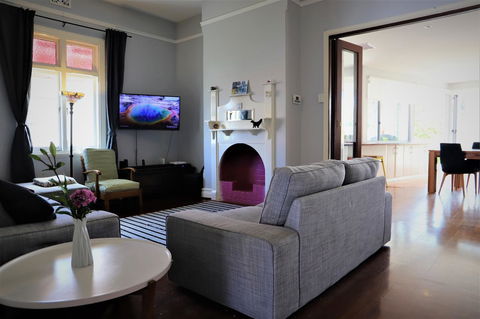 Fremantle Heritage Home For You To Enjoy! - Yarra Valley Accommodation 17