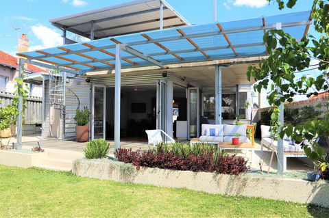 Fremantle Heritage Home For You To Enjoy! - Yarra Valley Accommodation 9