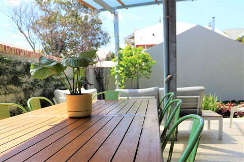 Fremantle Heritage Home For You To Enjoy! - Yarra Valley Accommodation 5