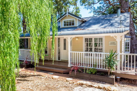 Quiet Escapes Cottages - Yarra Valley Accommodation 12