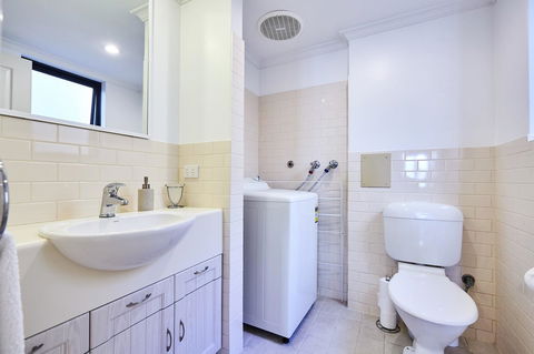 Fremantle Townhouse Unit 6 - Yarra Valley Accommodation 3