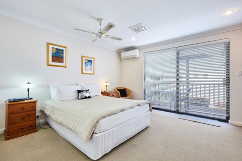 Fremantle Townhouse Unit 6 - Yarra Valley Accommodation 8