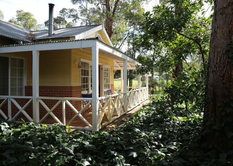 Two Sisters Chalets - Yarra Valley Accommodation 27