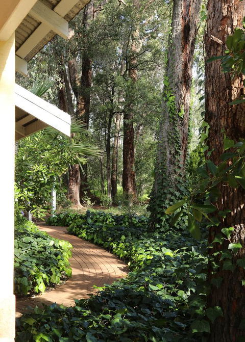 Two Sisters Chalets - Yarra Valley Accommodation 25