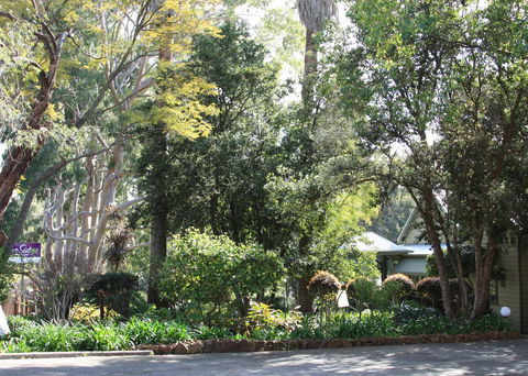 Two Sisters Chalets - Yarra Valley Accommodation 0