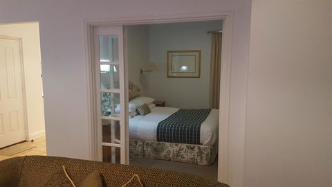 Two Sisters Chalets - Yarra Valley Accommodation 7
