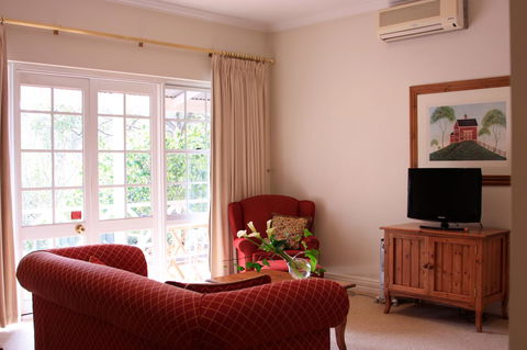 Two Sisters Chalets - Yarra Valley Accommodation 34