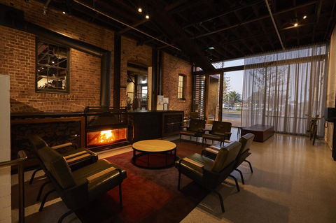 The Premier Mill Hotel - Yarra Valley Accommodation 0