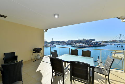 Dolphin Quay Apartments - Yarra Valley Accommodation 4