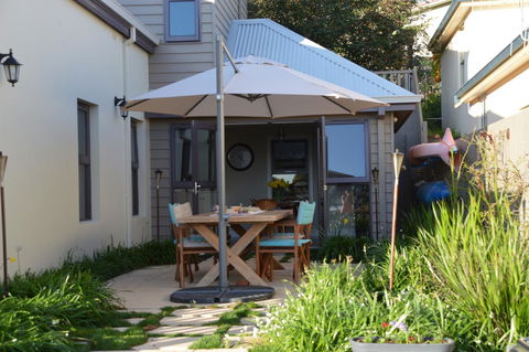 Rowley House - Yarra Valley Accommodation 7