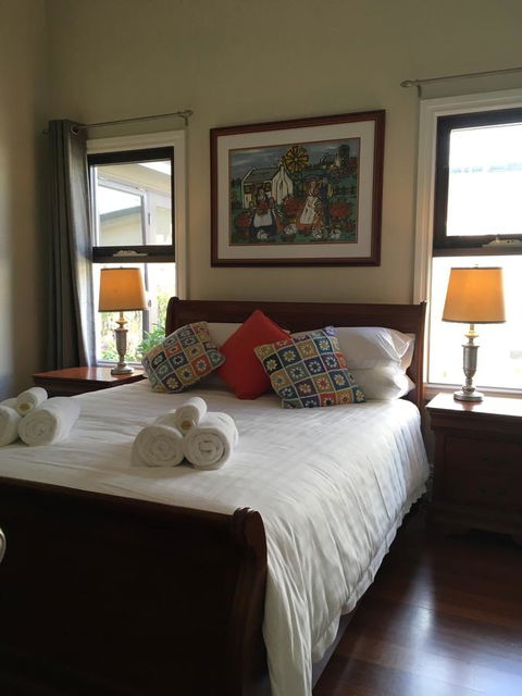Rowley House - Yarra Valley Accommodation 6