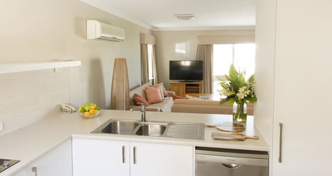 The Marina Hotel - Mindarie - Yarra Valley Accommodation 24