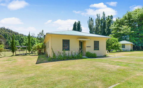 Giants Table And Cottages - Yarra Valley Accommodation 3