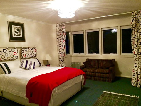 Anchorage Waterfront Retreat - Yarra Valley Accommodation 11