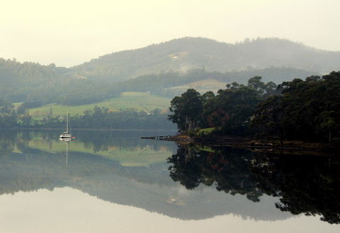 Anchorage Waterfront Retreat - Yarra Valley Accommodation 26