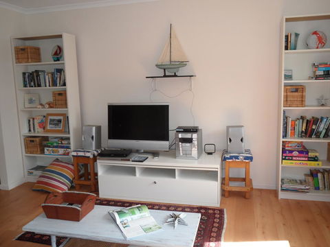 Anchorage Waterfront Retreat - Yarra Valley Accommodation 8