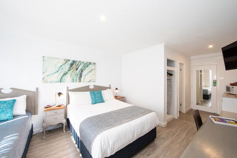 New England Motor Lodge - Yarra Valley Accommodation 1
