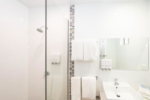 New England Motor Lodge - Yarra Valley Accommodation 3