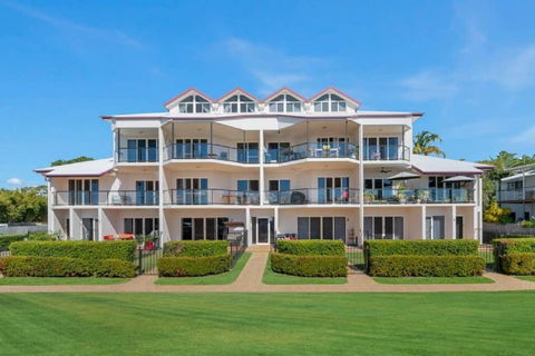 Ocean Breeze, Near Parks And Rowes Bay - Yarra Valley Accommodation 0