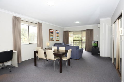 Oxley Court Serviced Apartments - Yarra Valley Accommodation 2