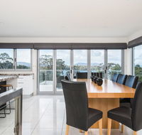 Paradise Point - Tamar Valley 14 Persons Residence with pool - Yarra Valley Accommodation