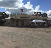 Rand Hotel - Yarra Valley Accommodation